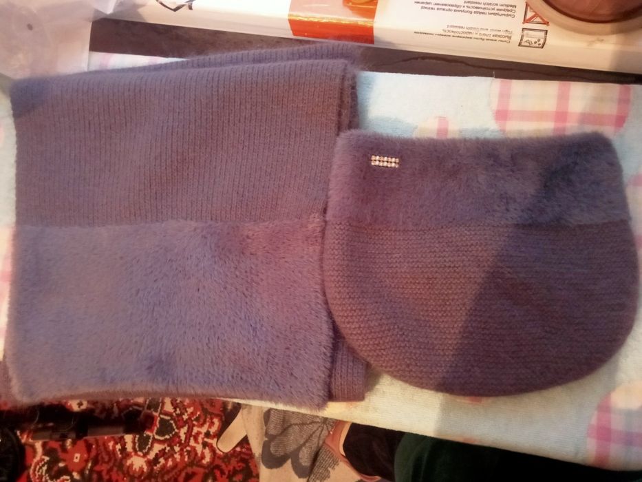 Шапка с шарфом очень тёплая зимняя