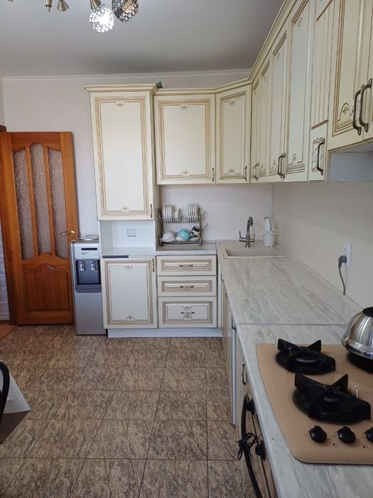 Продаётся 4-х комнатная квартира.