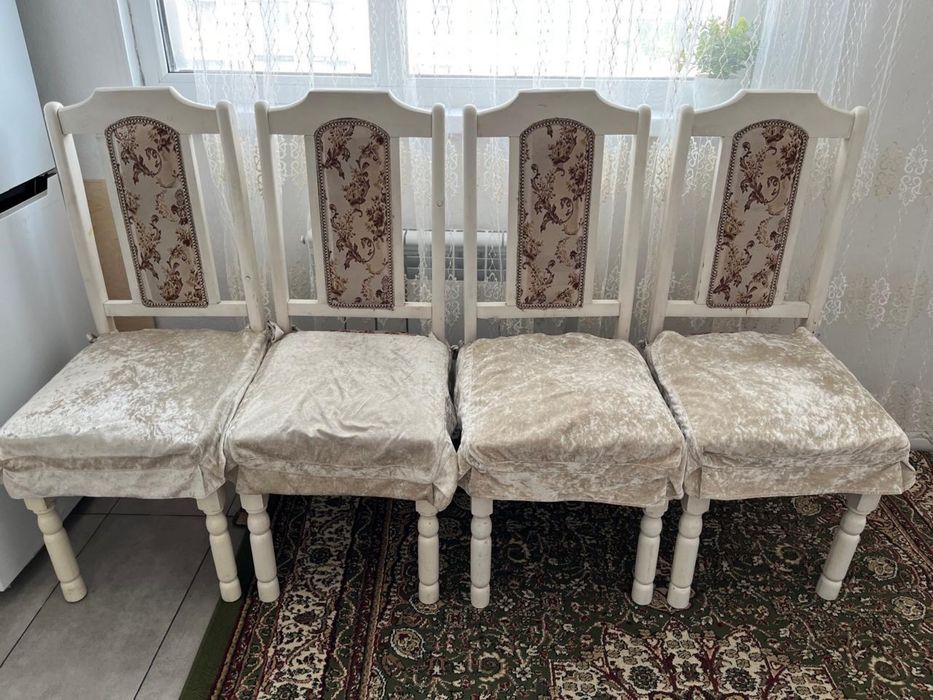 Продам стулья срочно
