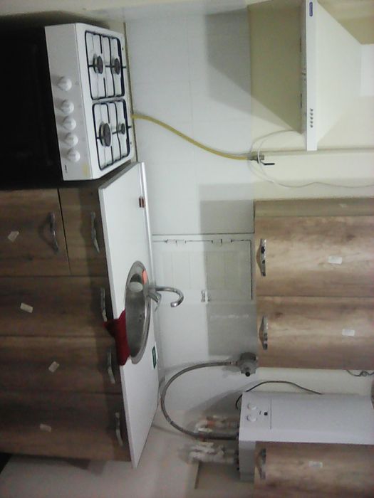 Аренда  сергели 8.худуд 3.хонали оилага берилади расмдаги уй