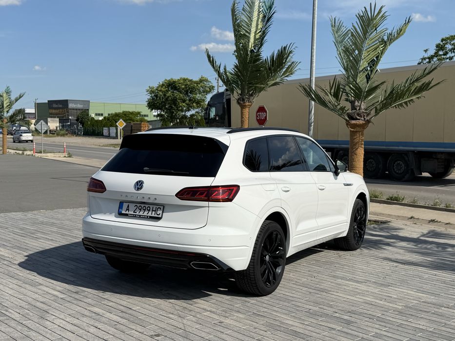 VW Touareg R-Line 3.0 V6 TDI 286 к.с. 4Motion