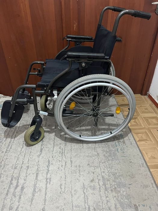 Инвалидная коляска