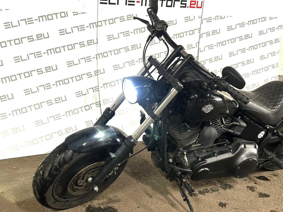 Bobber Harley Davidson Softail FatBoy - Stage 1 - sunet de vis