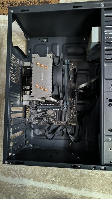 Материнская плата с процессором