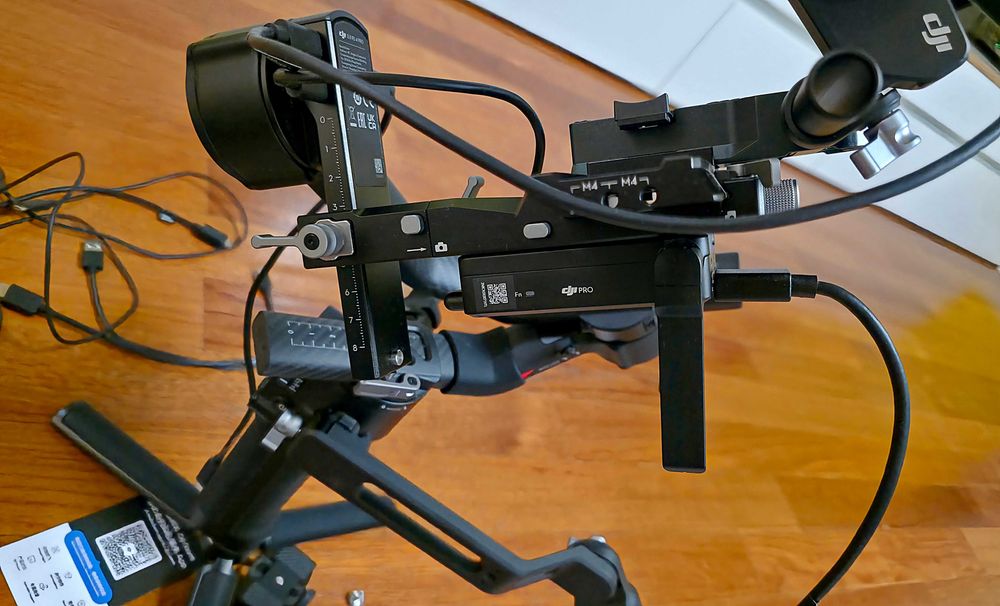 Гимбъл / Стабилизираща система DJI Ronin RS4 Pro Combo