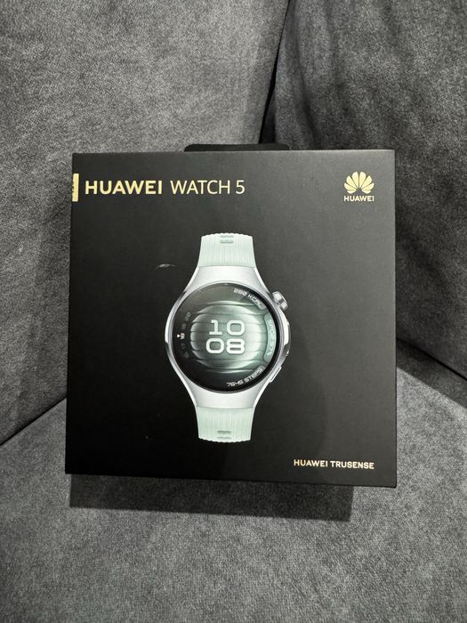 Нов смарт часовник HUAWEI Watch 5, 42 mm