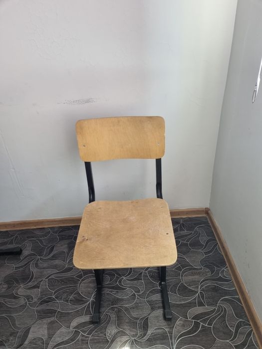 Школьная парта — одноместная