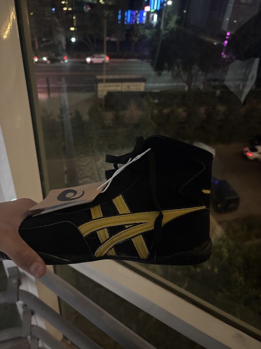 Asics Tiger БОРЦОВКИ