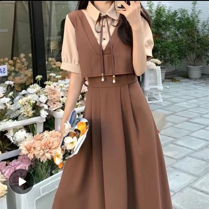 Ayollar ko'ylagi past va tepa qismi birga