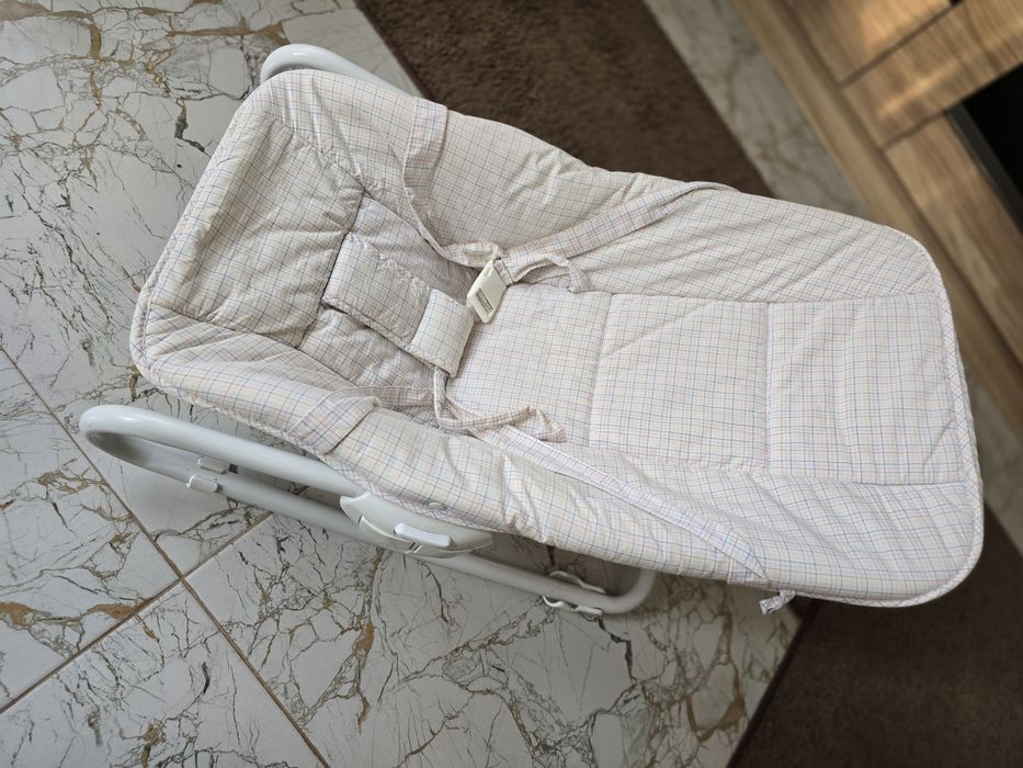 Детски шезлонг + 2 детски възглавнички