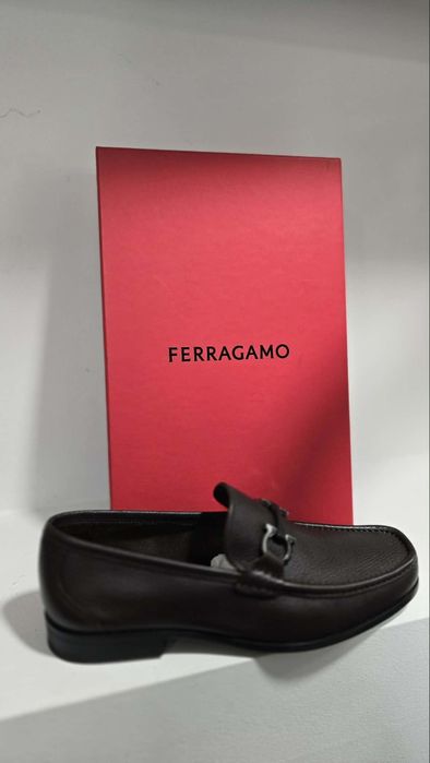 Salvatore Ferragamo обувки
