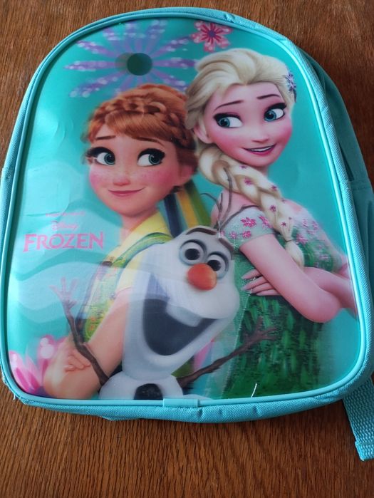 Чисто нова раница за ясла