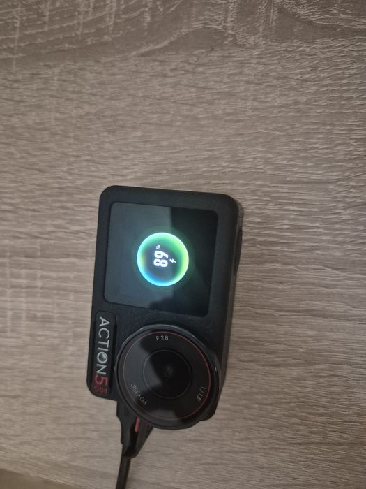 Екшън камера DJI - Osmo Action 5 Pro Standard Combo + подарък Suction cup и SD Card