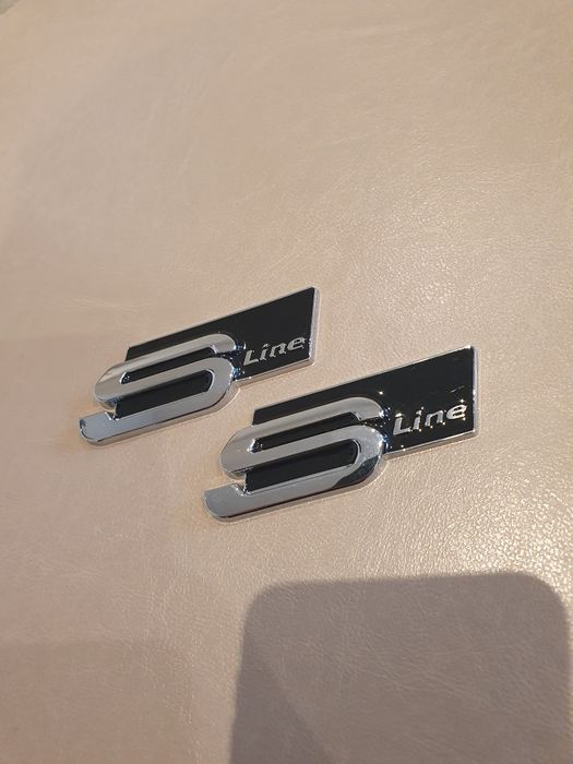 Метални емблеми S line и гумени подложки Audi