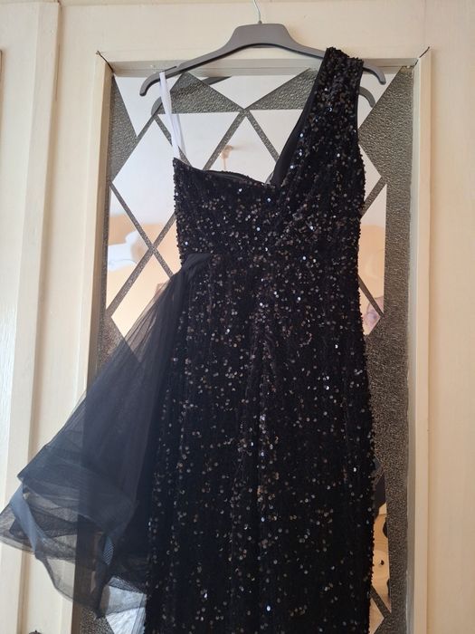 Официална  черна рокля