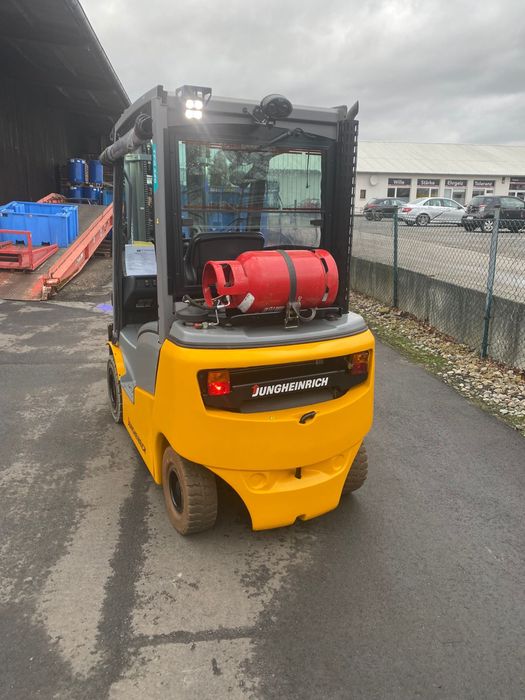 Stivuitor cu ISCIR Jungheinrich TFG 320 GPL Triplex an 2017 Impecabil