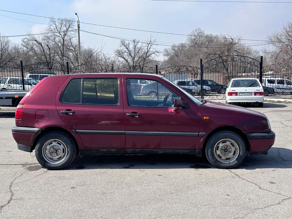 Продам гольф вложения нету