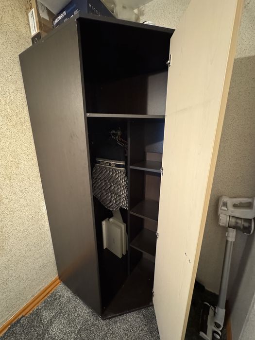 Продам Угловой шкаф