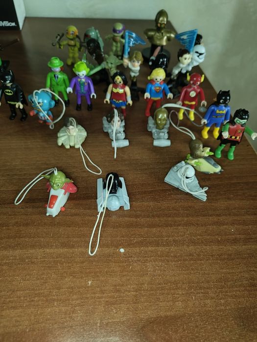 Игрушки киндер star wars, tmnt, dc