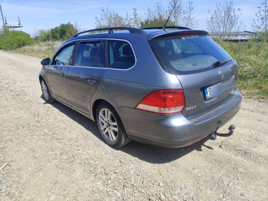 Vând WV Golf 5 variant.