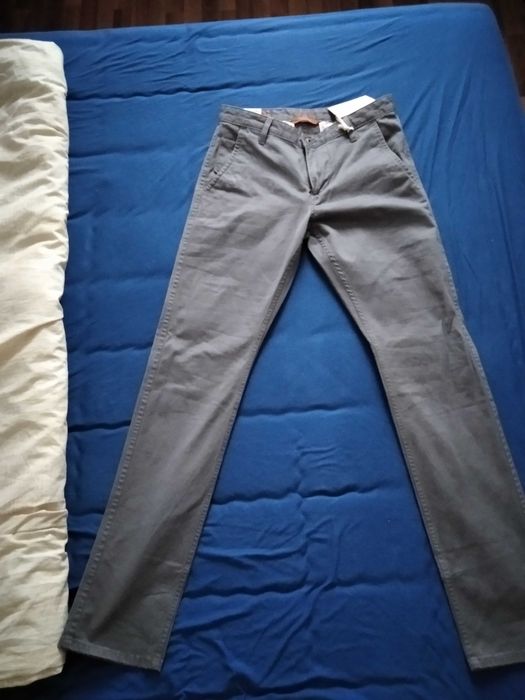 Dockers Alpha Original Chino, Slim Fit Tapered Khakis - Burma Grey