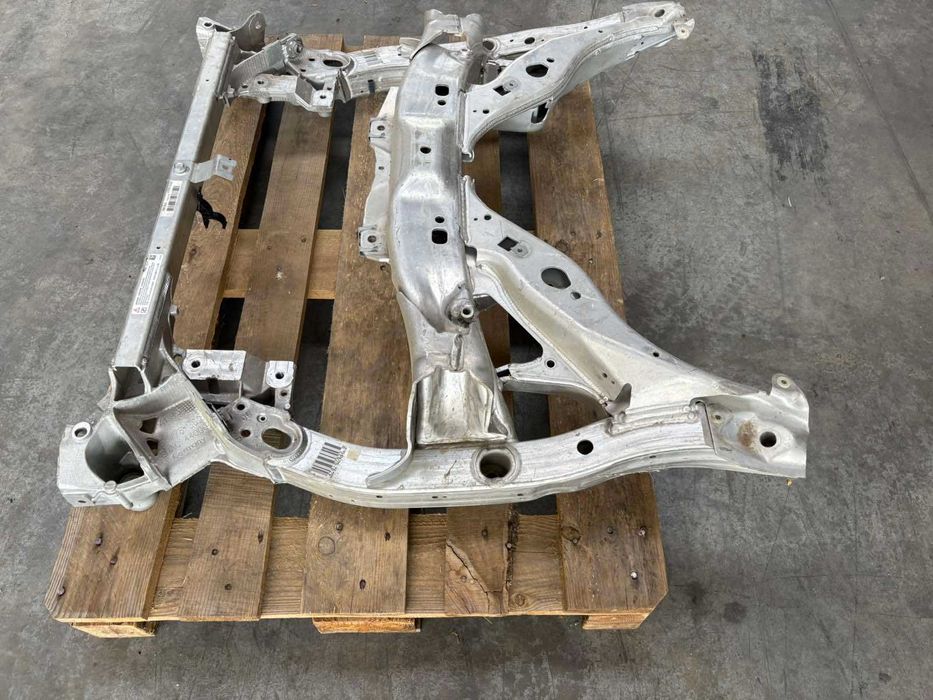 Преден мост БМВ Ф07 Ф10 Ф11 Ф06 Ф12 Ф13 Ф01 Ф02 на задно