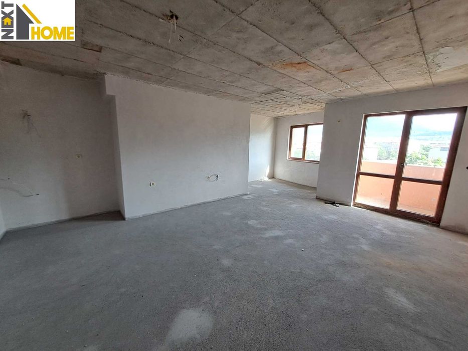 Продава се Четиристаен апартамент в Асеновград - 110 кв.м за 1000 €/кв.м - Снимка #1