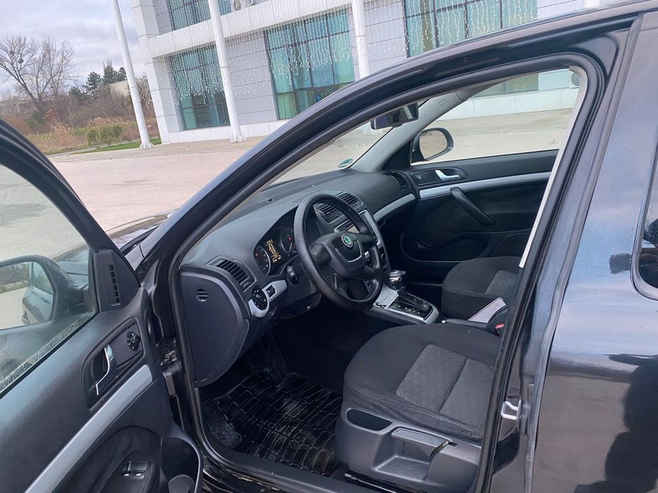 Vând Skoda octavia 2011 1.6 diesel automat DSG
