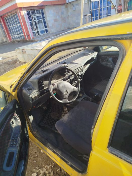 Продам нексию на метане 2001 года