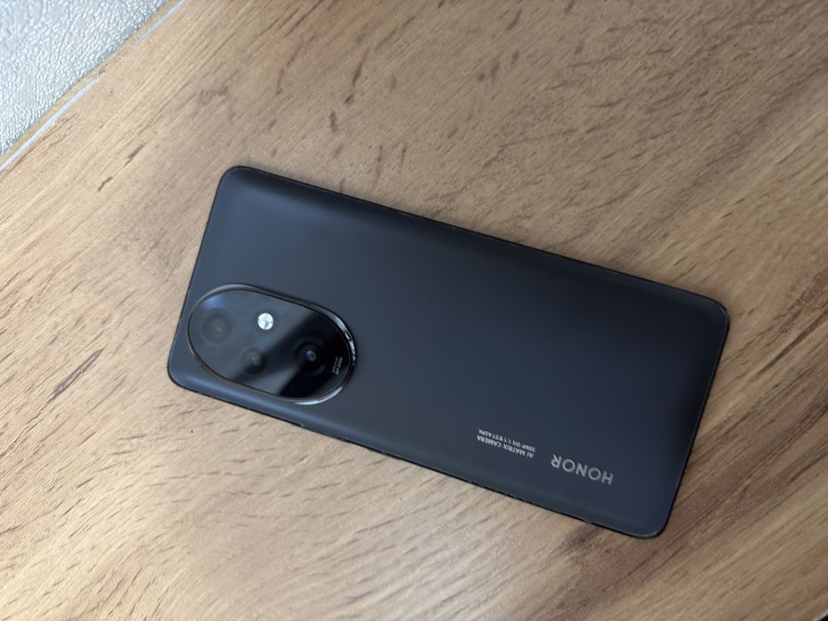Продам Honor 200 Pro