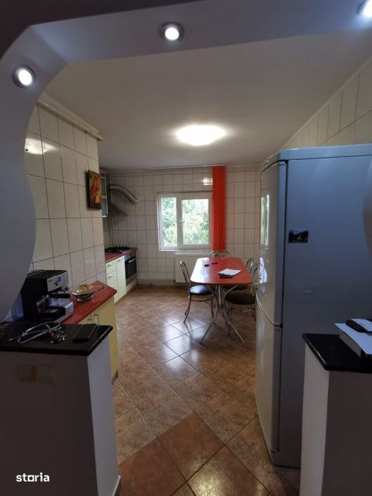 Inchiriere| Apartament 2 camere | Pacii |centrala proprie