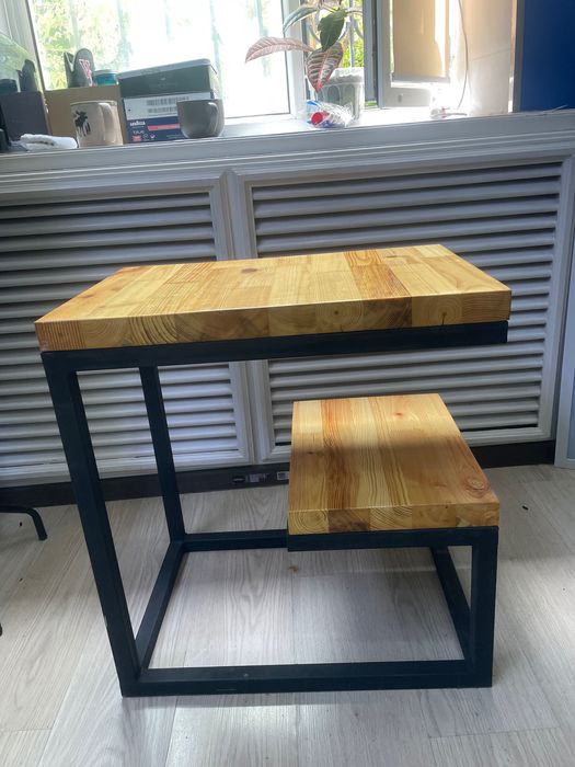 Столик журнальный