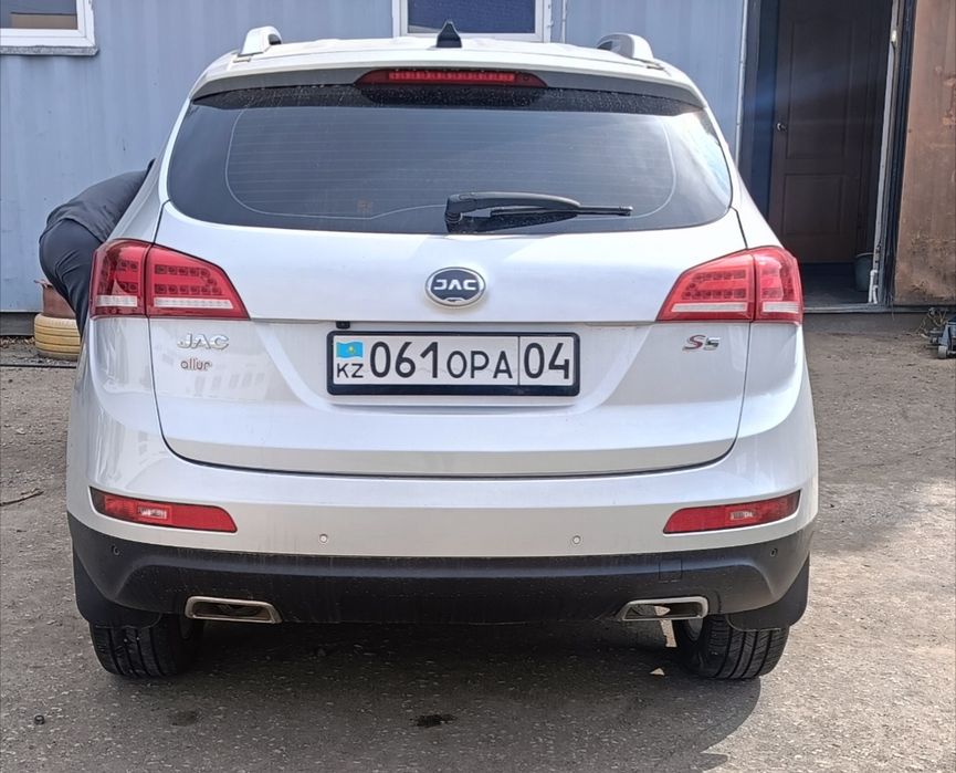 Продам автомобиль JAC S5