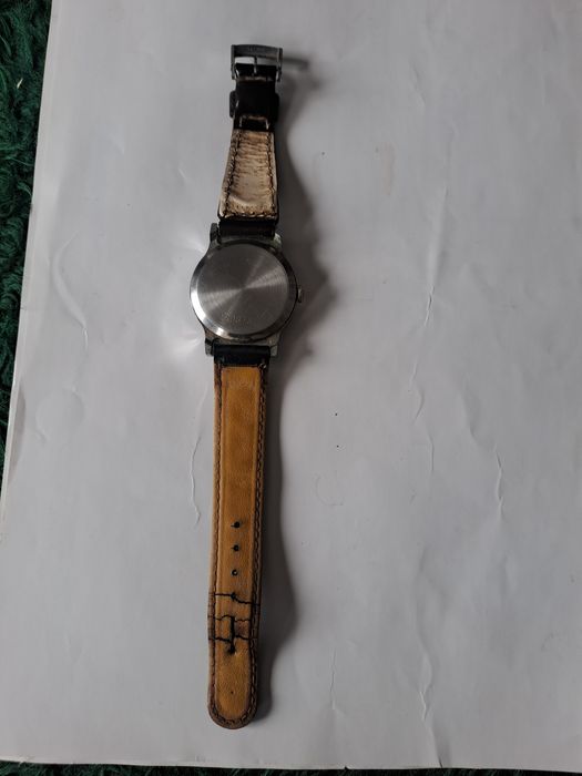 Продавам- механичен часовник