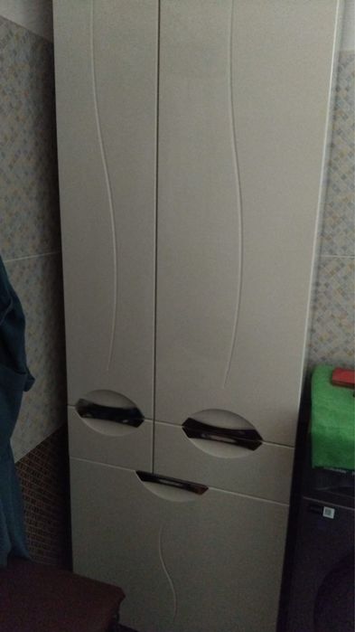 Шкаф-пенал для ванной