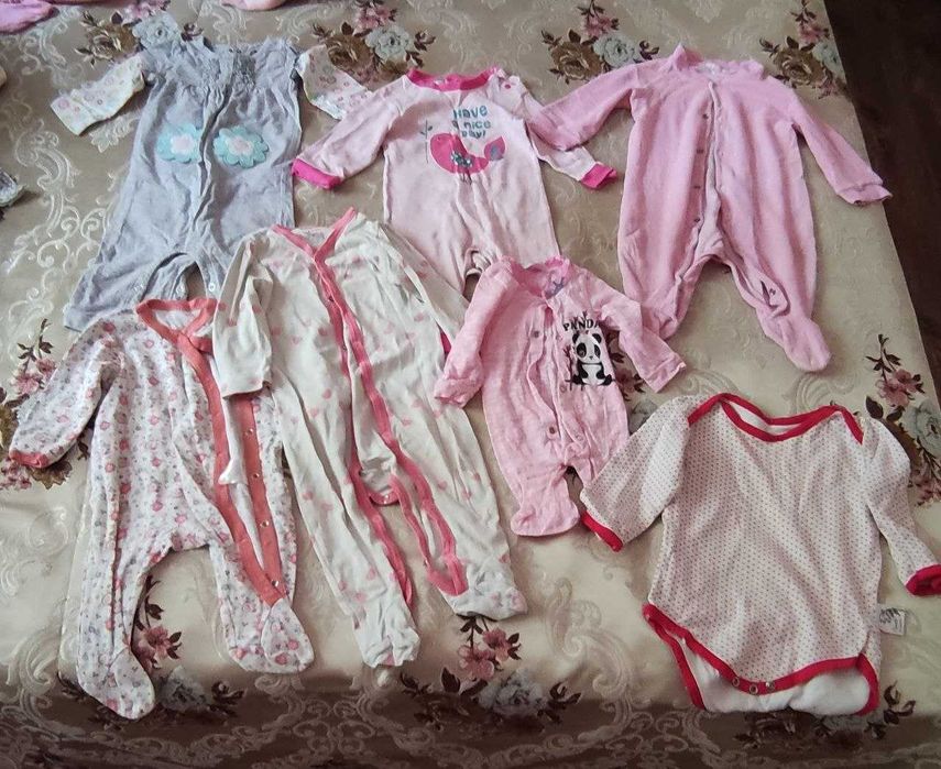 Платья, бодики, Штанишки, комбенизоны, шапочки,носочки,пинетки на 2-3г