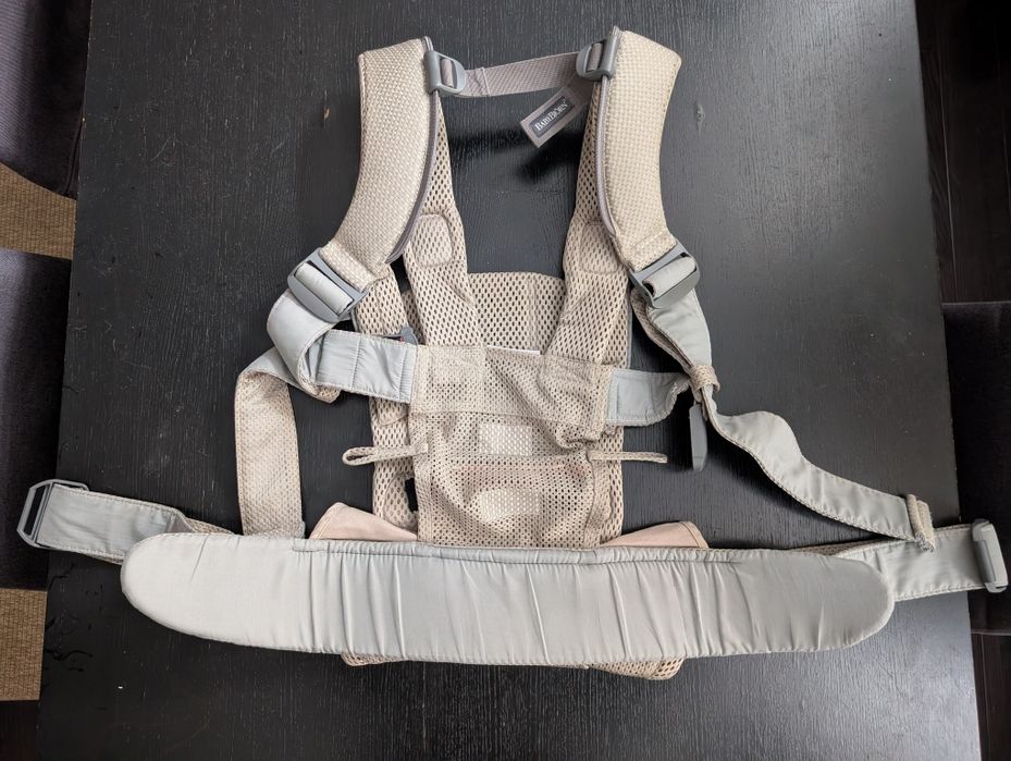 Marsupiu pentru bebelusi 3,5-15kg BabyBjorn One Air 3D Mesh Greige