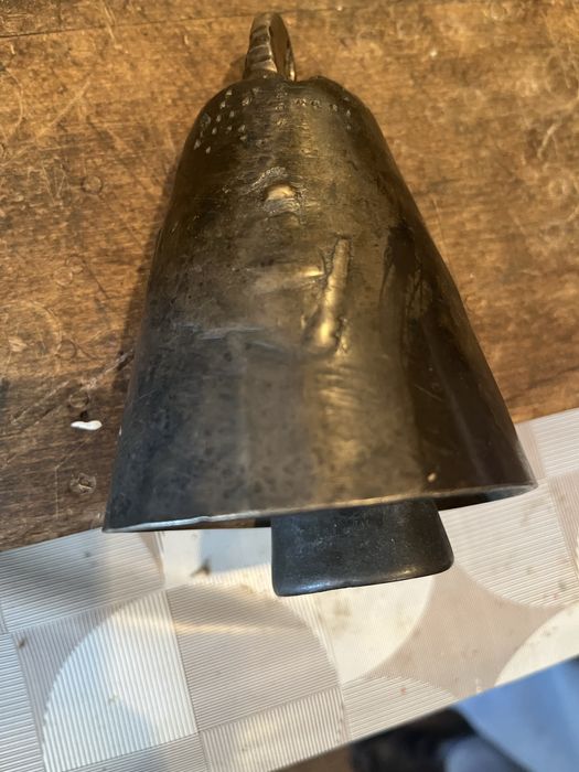 Продавам стари звънци