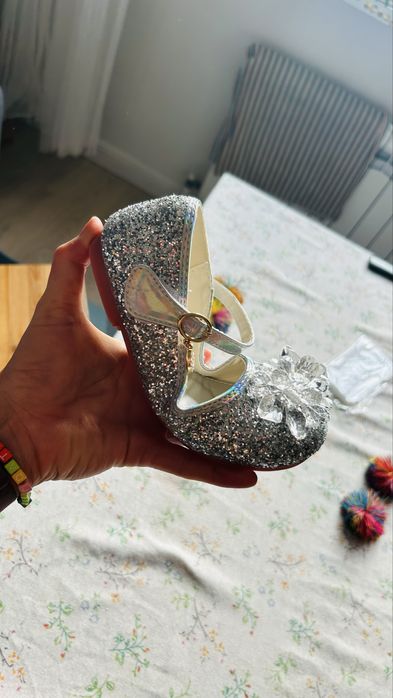 Продам Туфельки принцессы