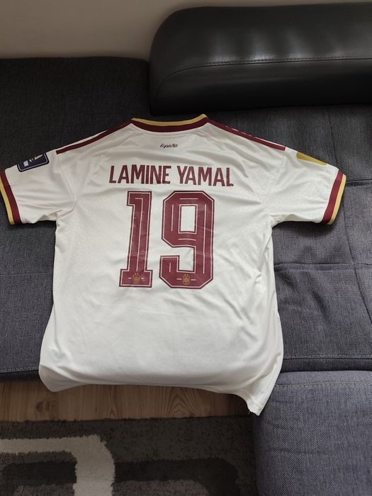 Футболна тениска на LAMINE  YAMAL