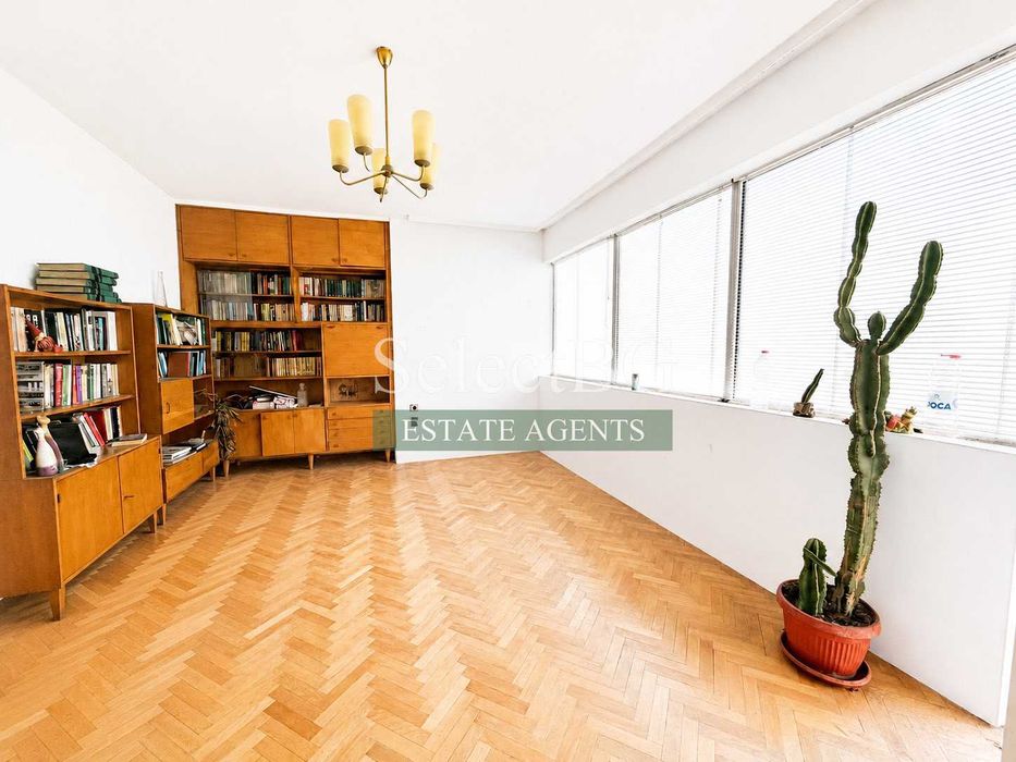 Продава се Тристаен апартамент в Велико Търново, Център - 135 кв.м за 476 €/кв.м - Снимка #1