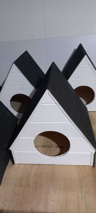 Casute custi pentru pisici catei talie mica