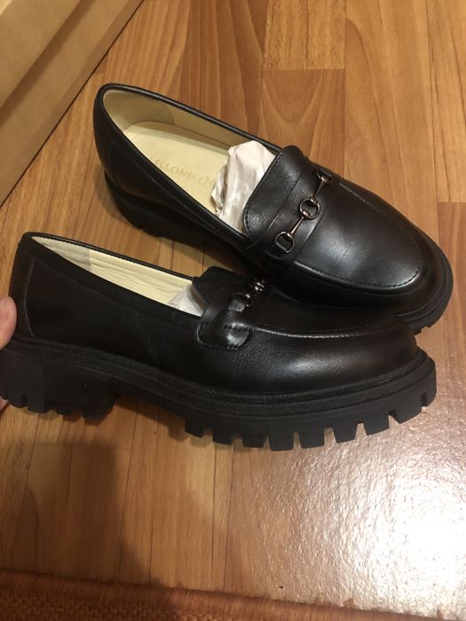 Продам новые лоферы