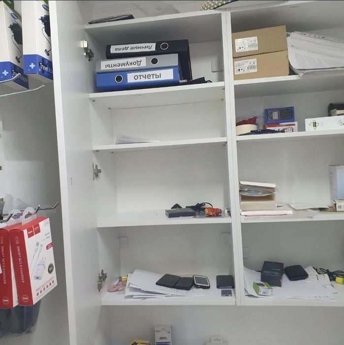Шкаф с полками срочно