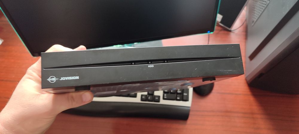 Видеорегистратор ip сетевой для камер видеонаблюдения продам в хорошем