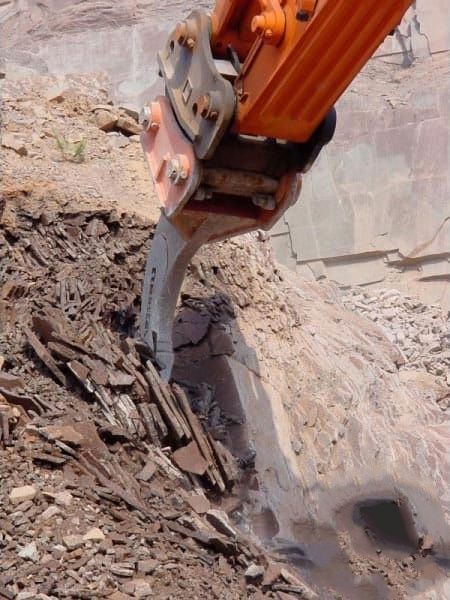 Экскаватор-погрузчик