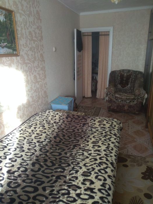 Продам  2 комн в 11 а микр