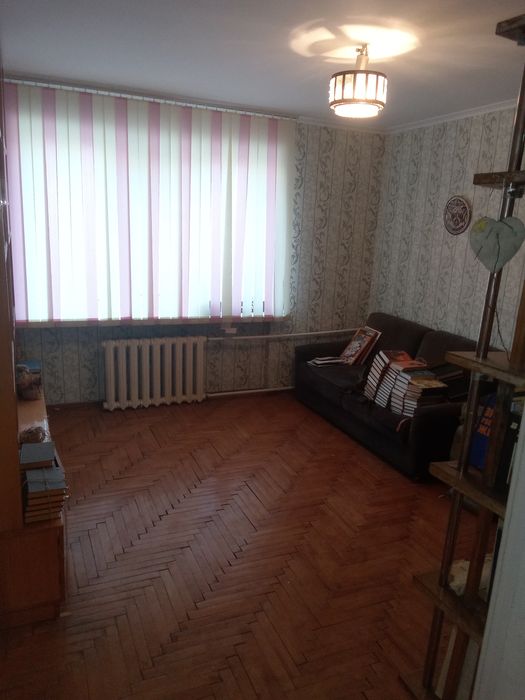 Продам 4-комнатную квартиру