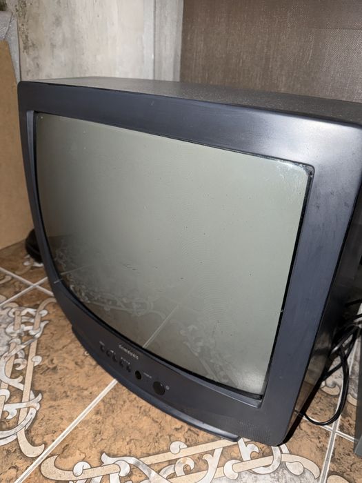 Старый телевизор Samsung