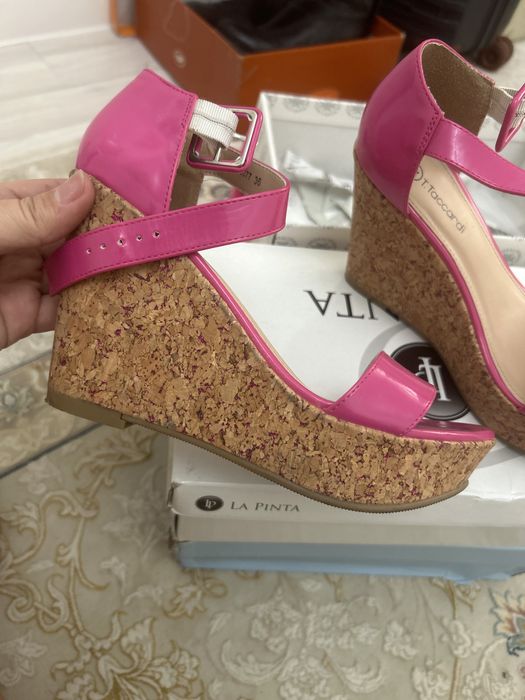 Босоножки на платформе, удобные